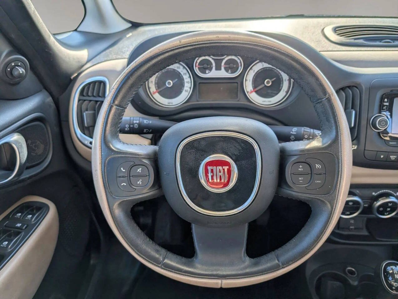 Used 2015 FIAT 500L Lounge FWD image 36