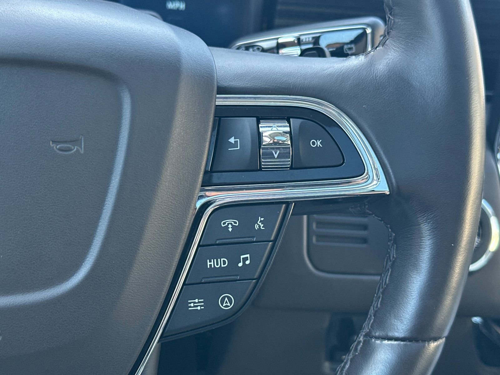 Used 2023 Lincoln Navigator Black Label AWD/4WD image 30