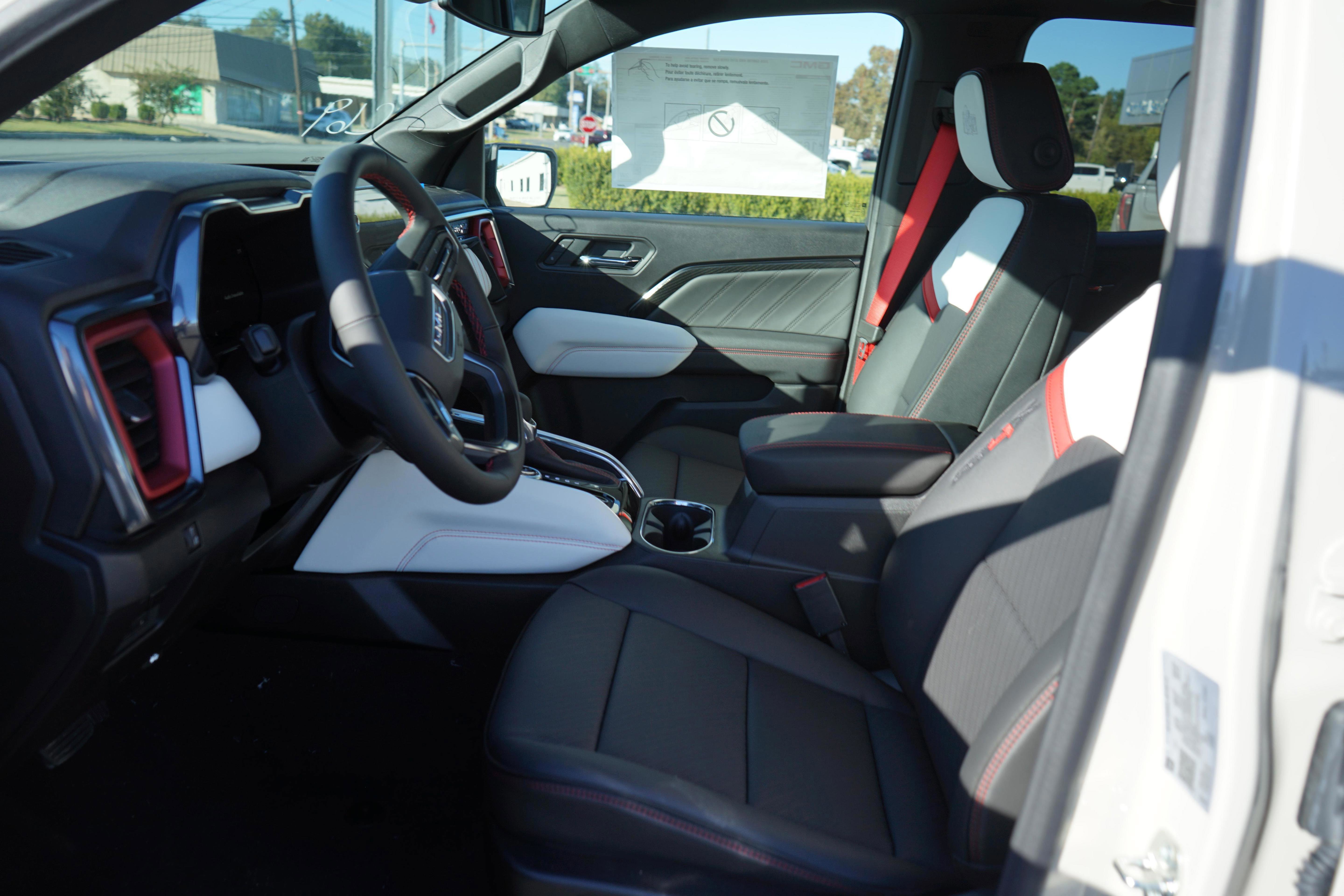 New 2026 GMC Canyon AT4X w/ AT4X AEV Edition image 10