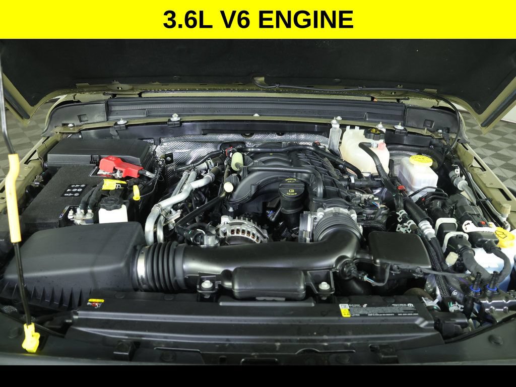 Used 2025 Jeep Wrangler Unlimited Sport AWD/4WD image 6