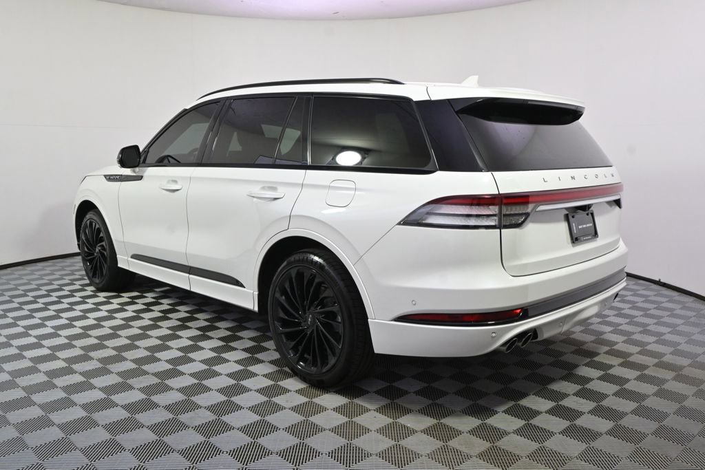 Used 2023 Lincoln Aviator Reserve w/ Equipment Group 201A AWD/4WD image 3