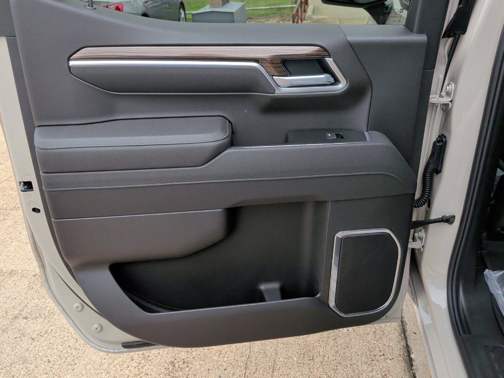 New 2026 Chevrolet Silverado 1500 RST AWD/4WD image 32