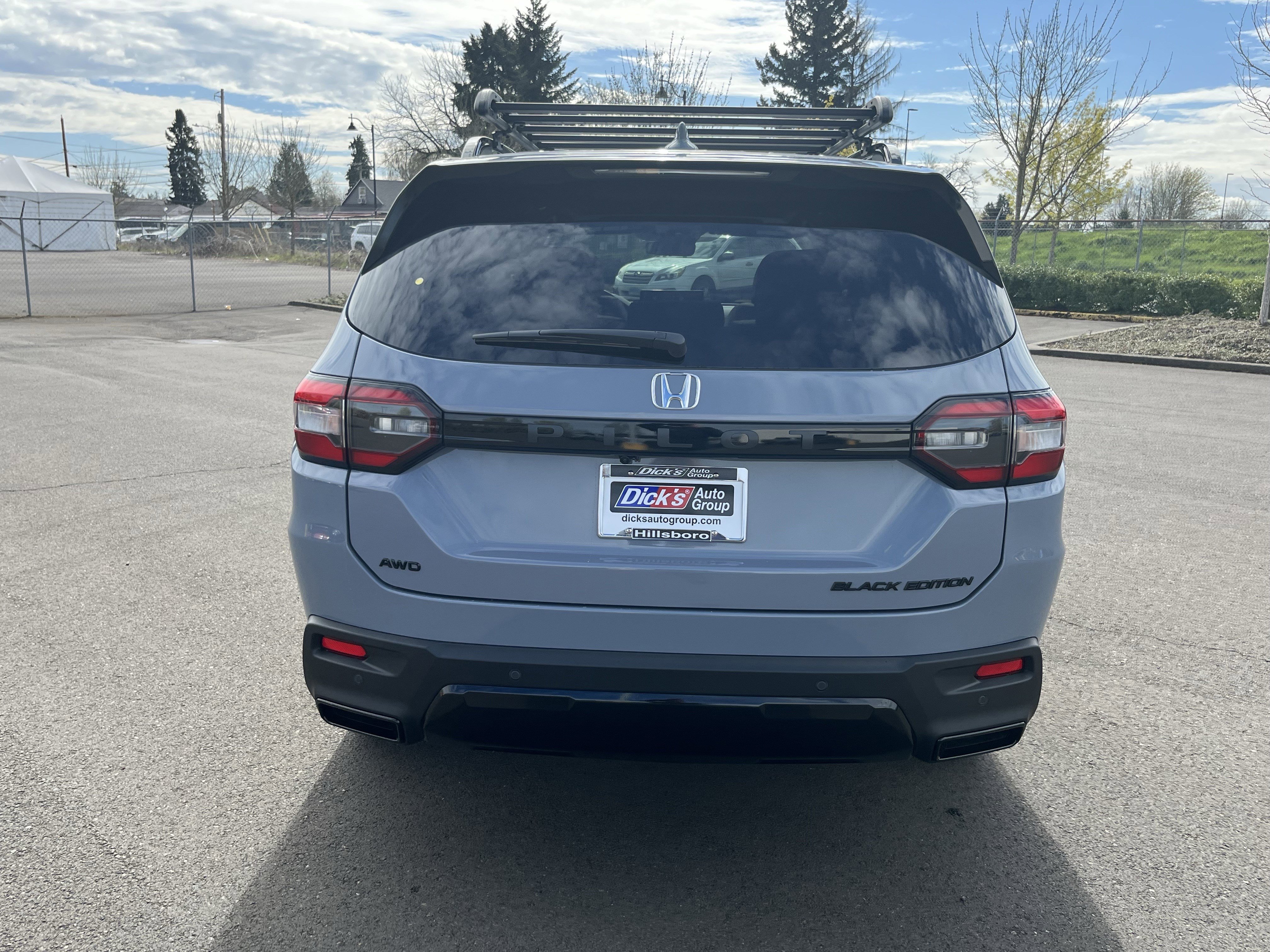 New 2026 Honda Pilot Black Edition image 4