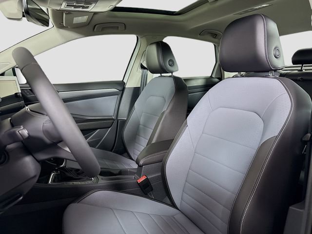 New 2026 Volkswagen Jetta SE FWD image 21