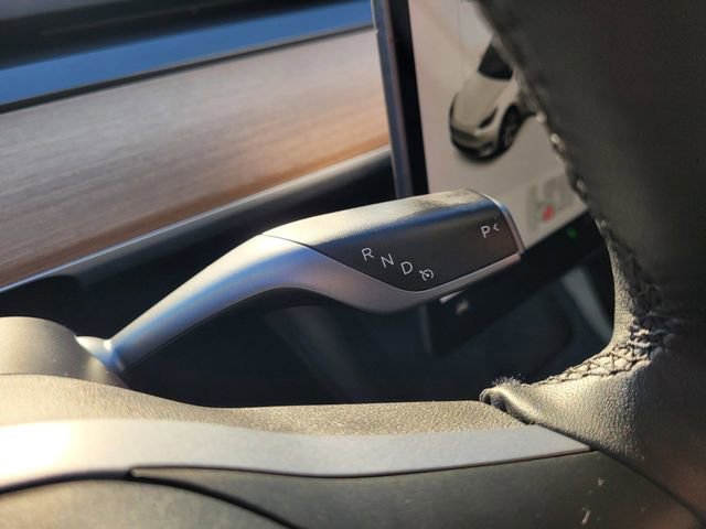 Used 2021 Tesla Model Y Long Range AWD/4WD image 17