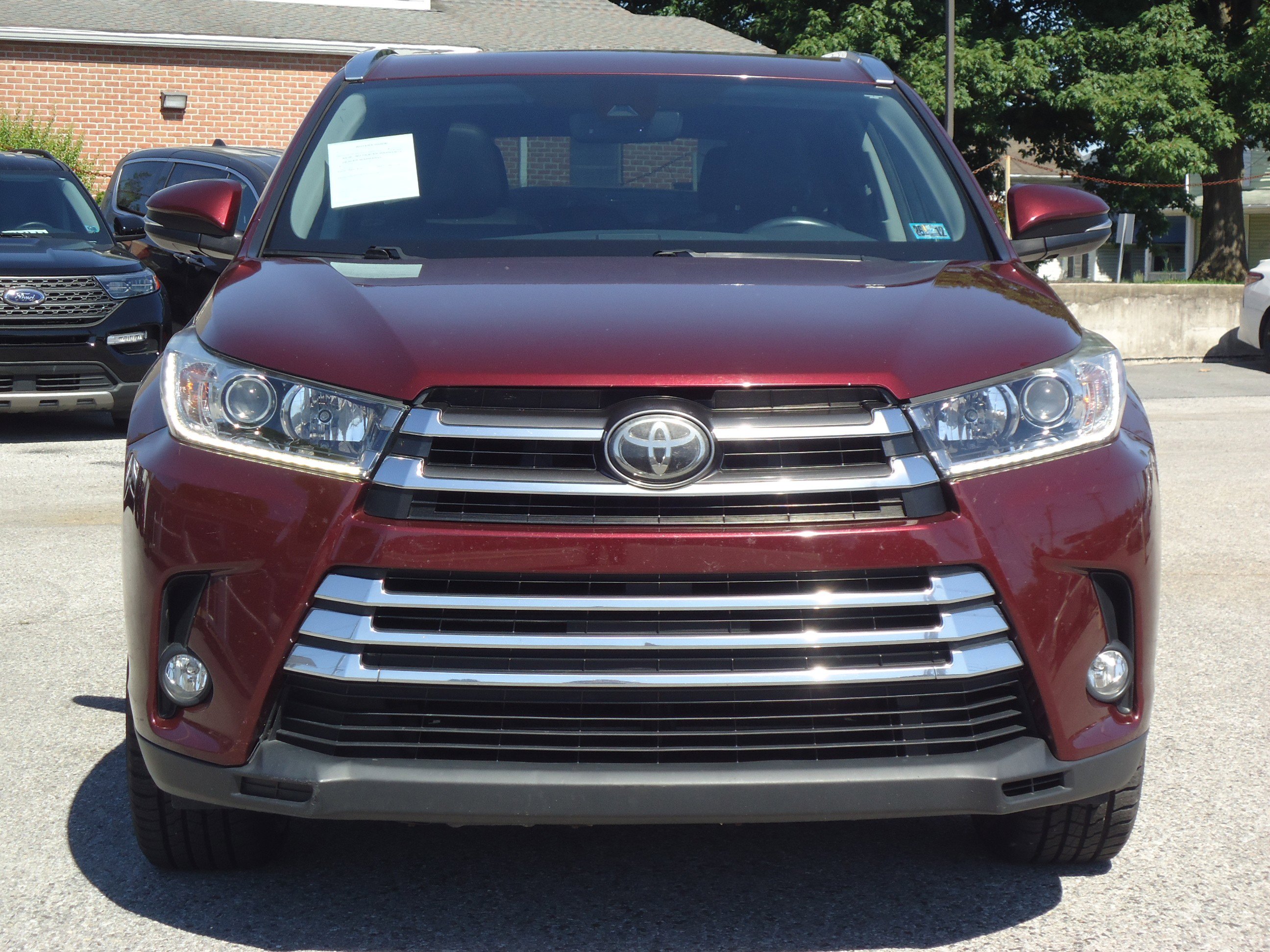 Used 2017 Toyota Highlander Limited w/ Carpet Mat Package AWD/4WD image 8