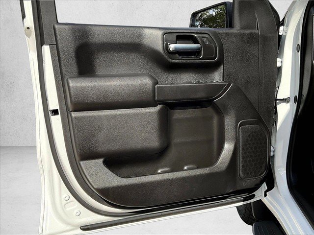 Used 2026 Chevrolet Silverado 1500 Custom w/ Turbomax Blackout Package RWD image 18