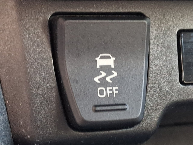 Used 2023 Toyota RAV4 LE FWD image 23