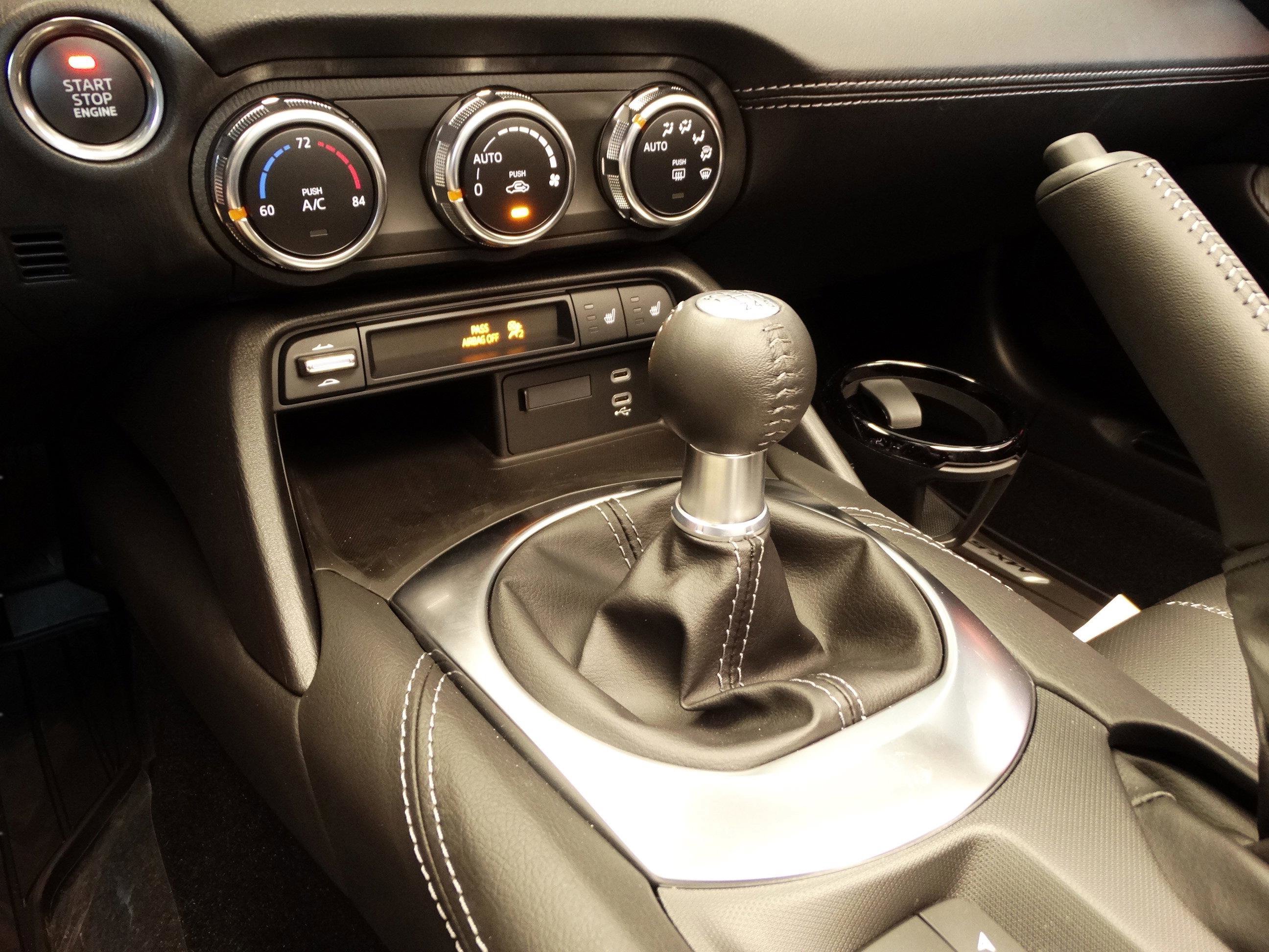 New 2026 MAZDA MX-5 Miata RF Grand Touring RWD image 17