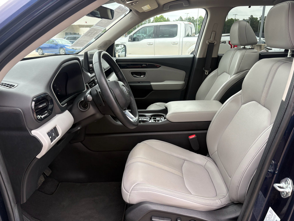 Certified 2023 Honda Pilot Touring image 10