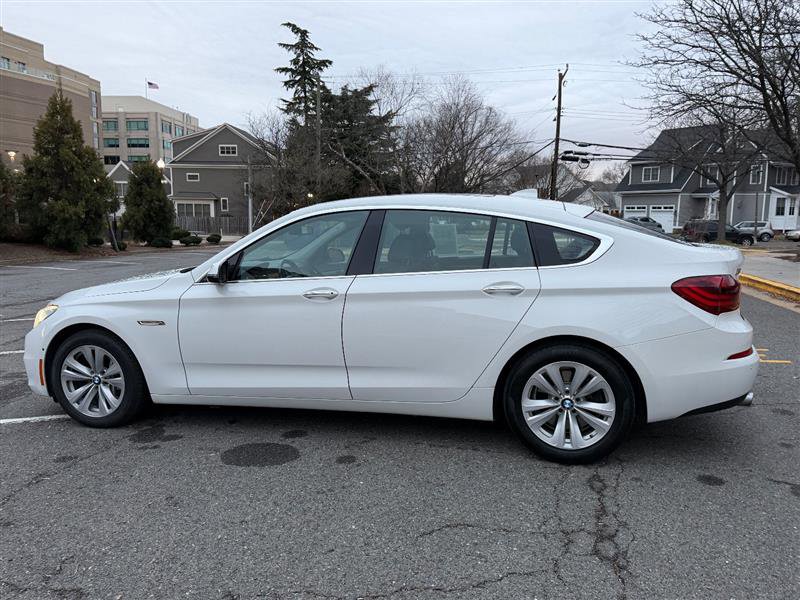 Used 2017 BMW 535i Gran Turismo image 10