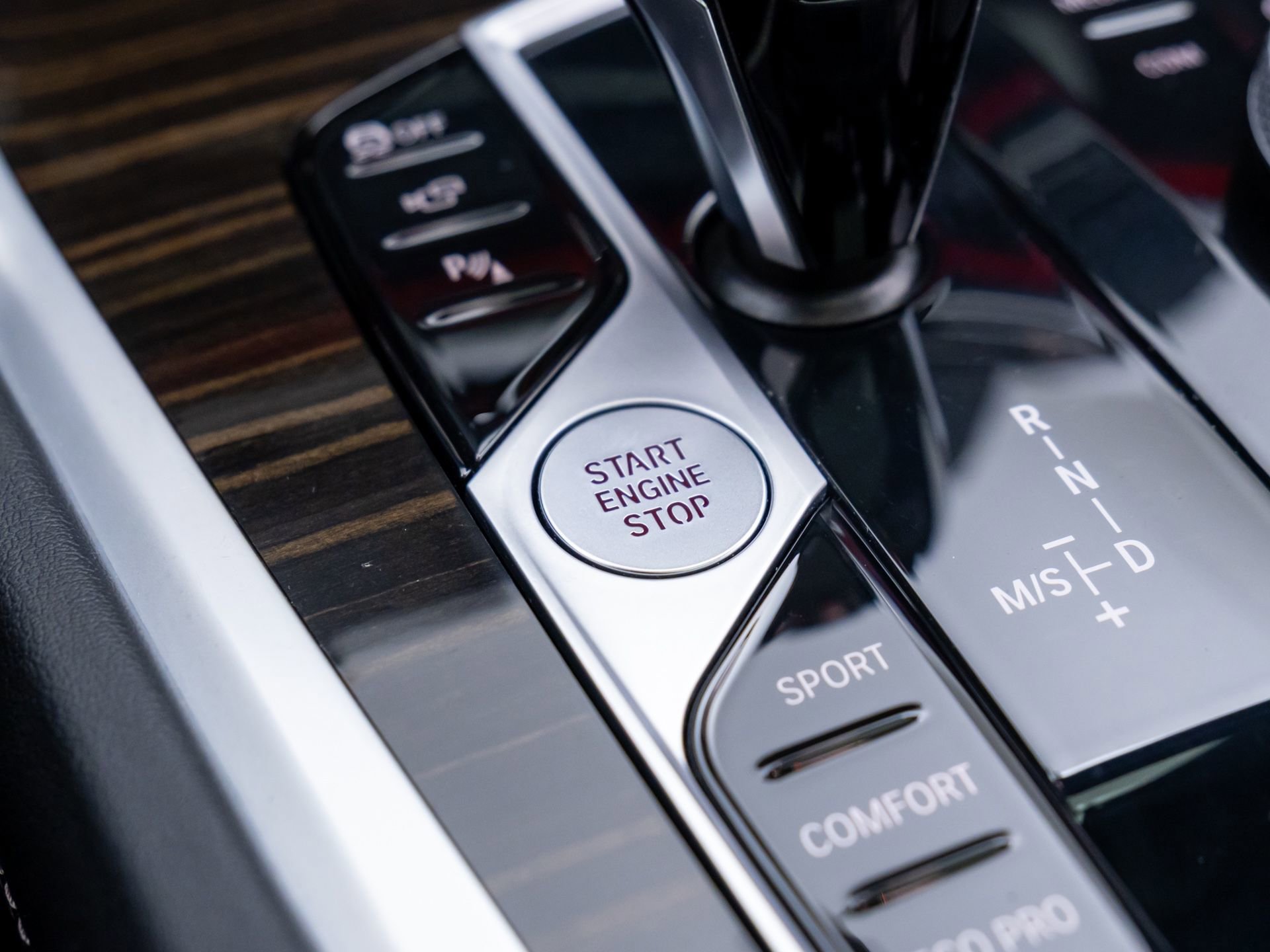 Used 2023 BMW X6 xDrive40i w/ Climate Comfort Package image 22