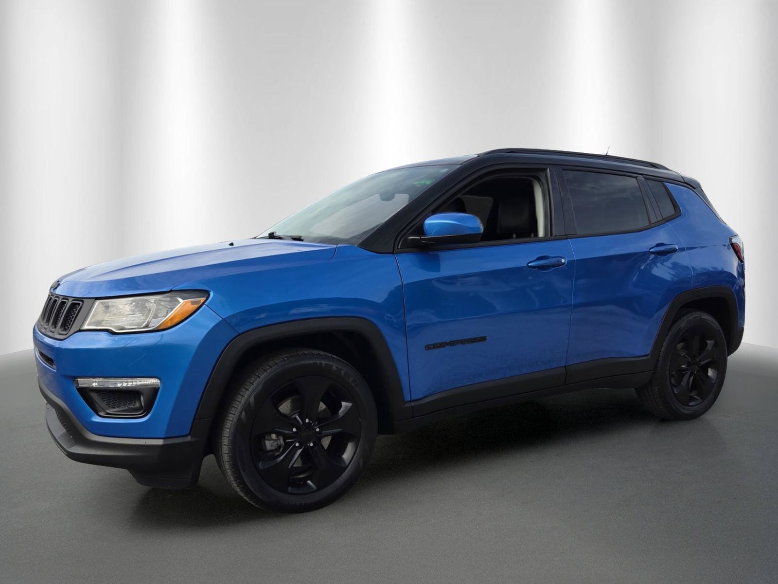 Used 2020 Jeep Compass Latitude FWD image 3