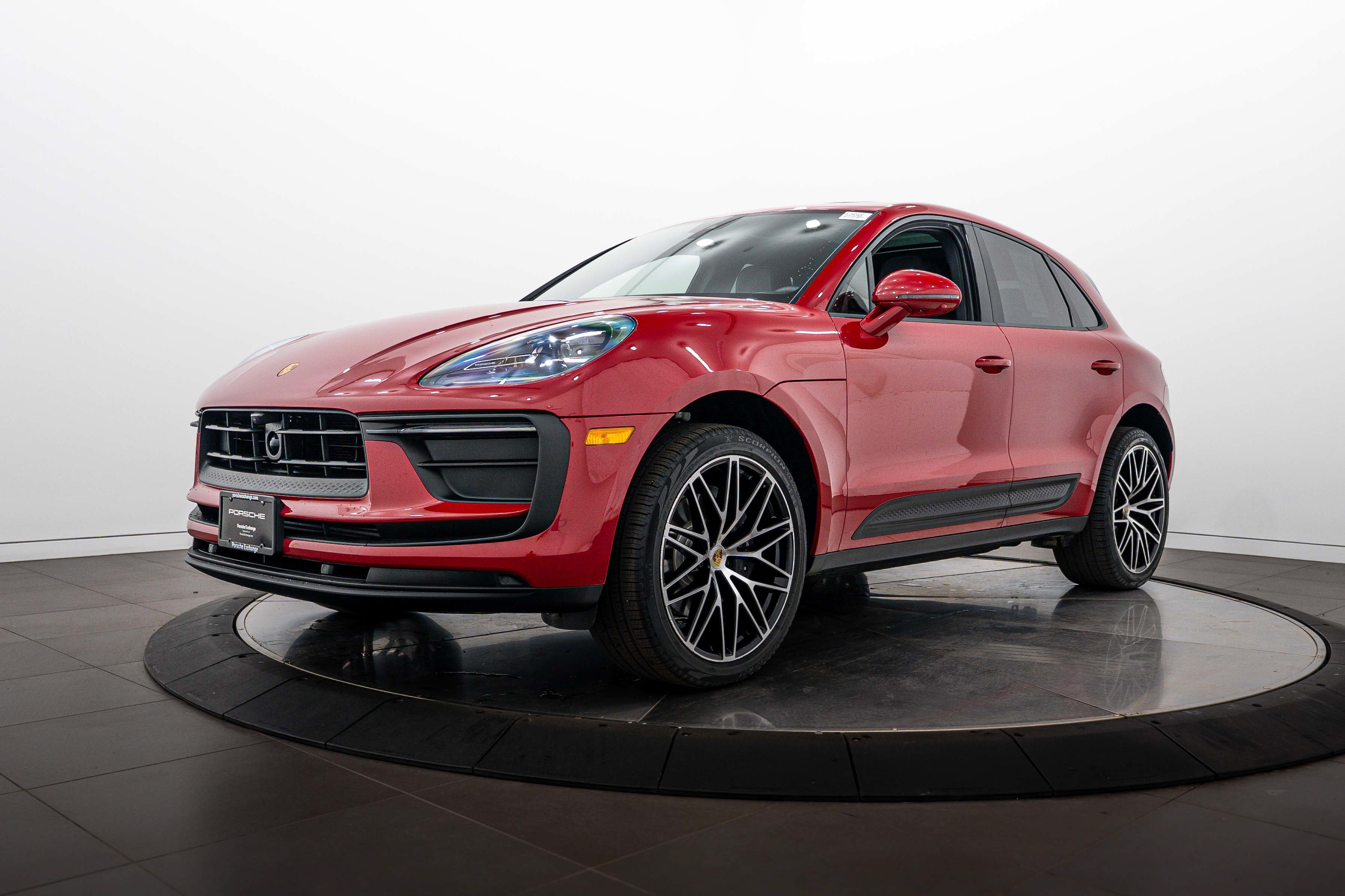 Certified 2026 Porsche Macan AWD/4WD image 1