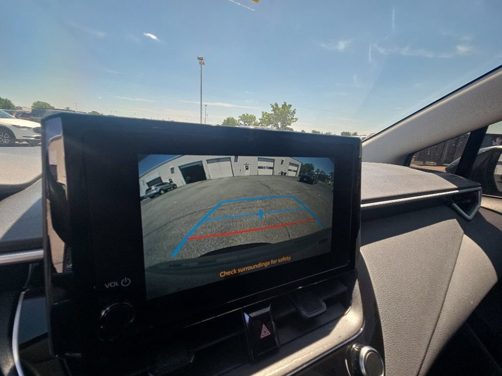 Used 2024 Toyota Corolla LE w/ LE Convenience Package FWD image 19