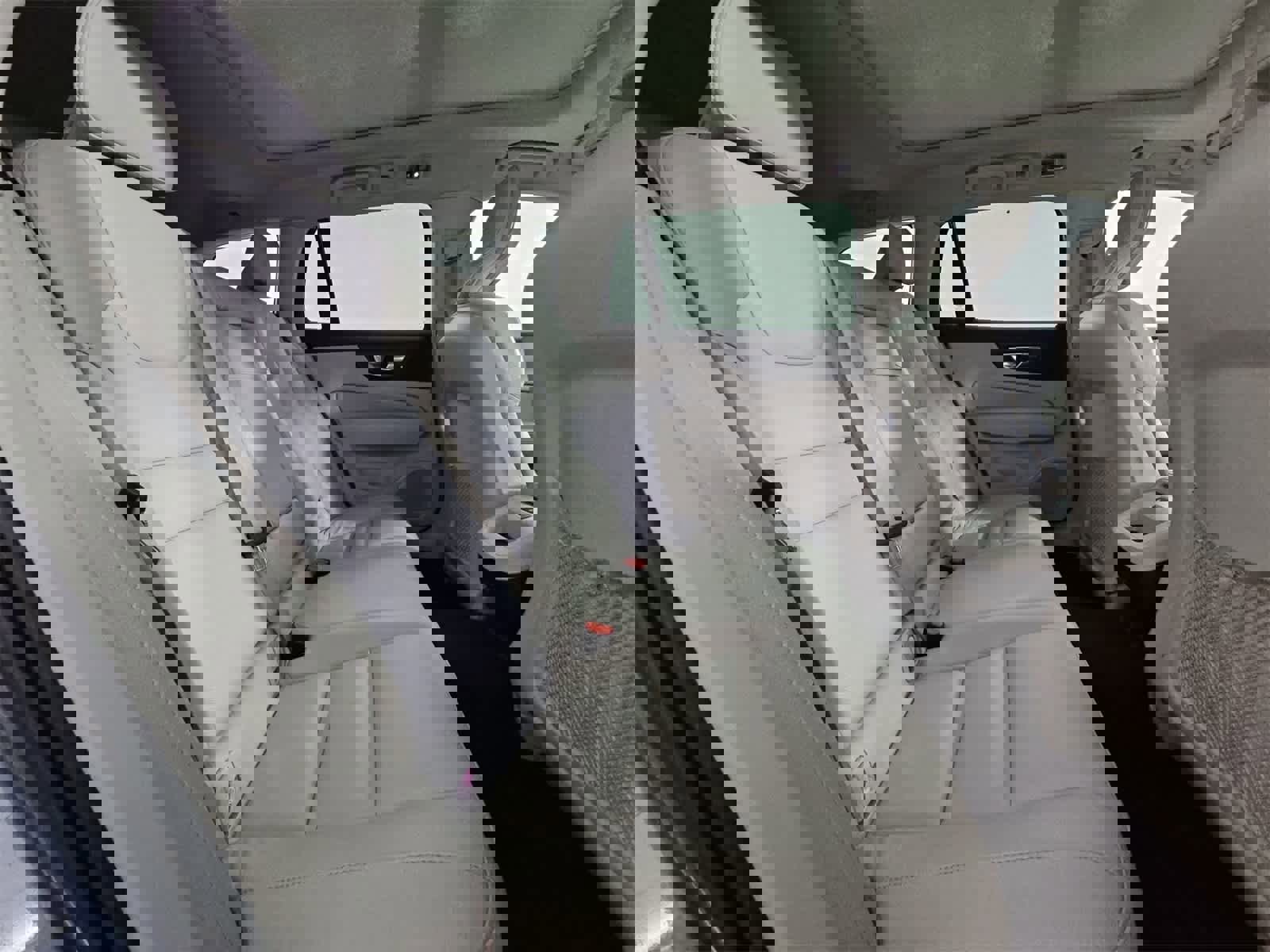 Used 2021 Volvo V60 T5 Cross Country image 21