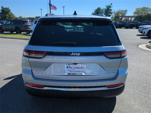 New 2025 Jeep Grand Cherokee Limited w/ Trailer Tow Package image 5