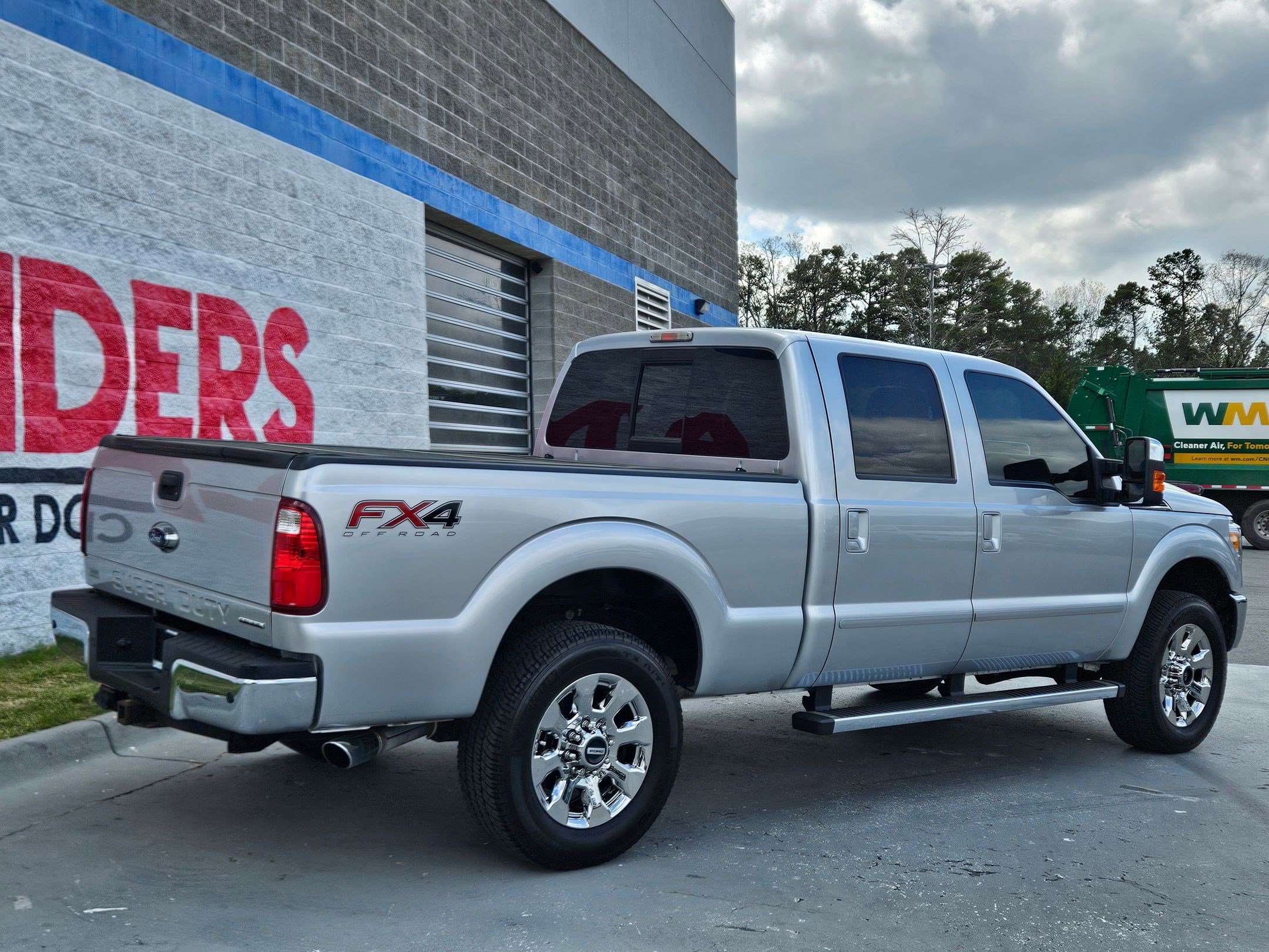 Used 2015 Ford F250 Lariat w/ Lariat Ultimate Package image 7