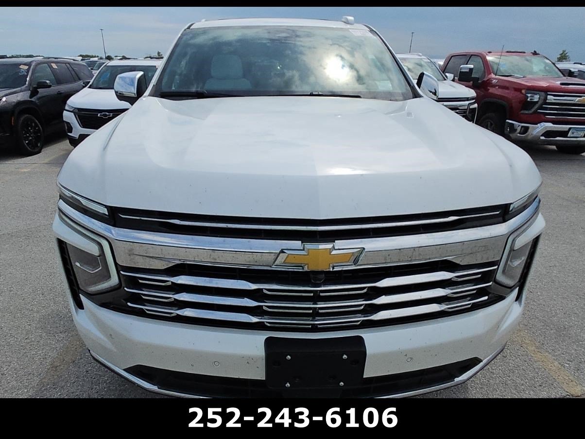 Used 2025 Chevrolet Tahoe Premier AWD/4WD image 2