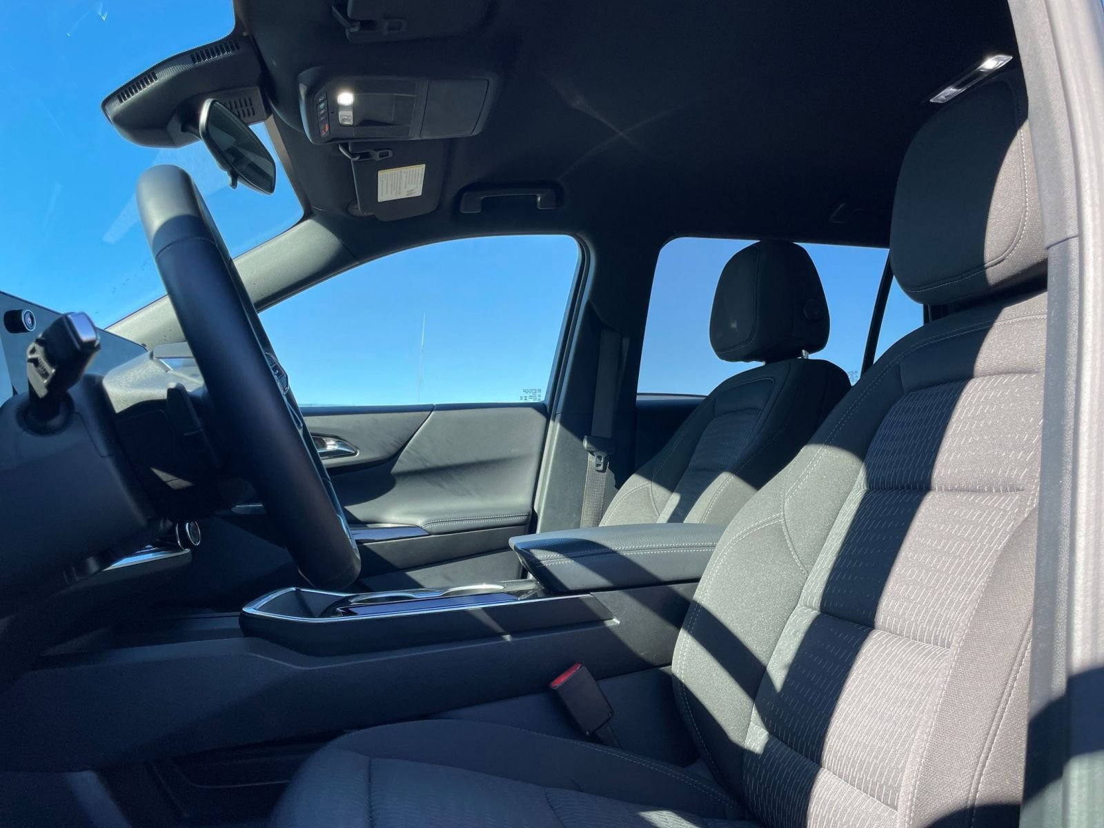 Used 2025 Chevrolet Equinox LT image 25