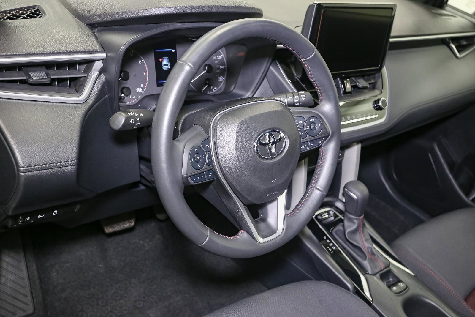 Used 2024 Toyota Corolla Cross AWD Hybrid image 21