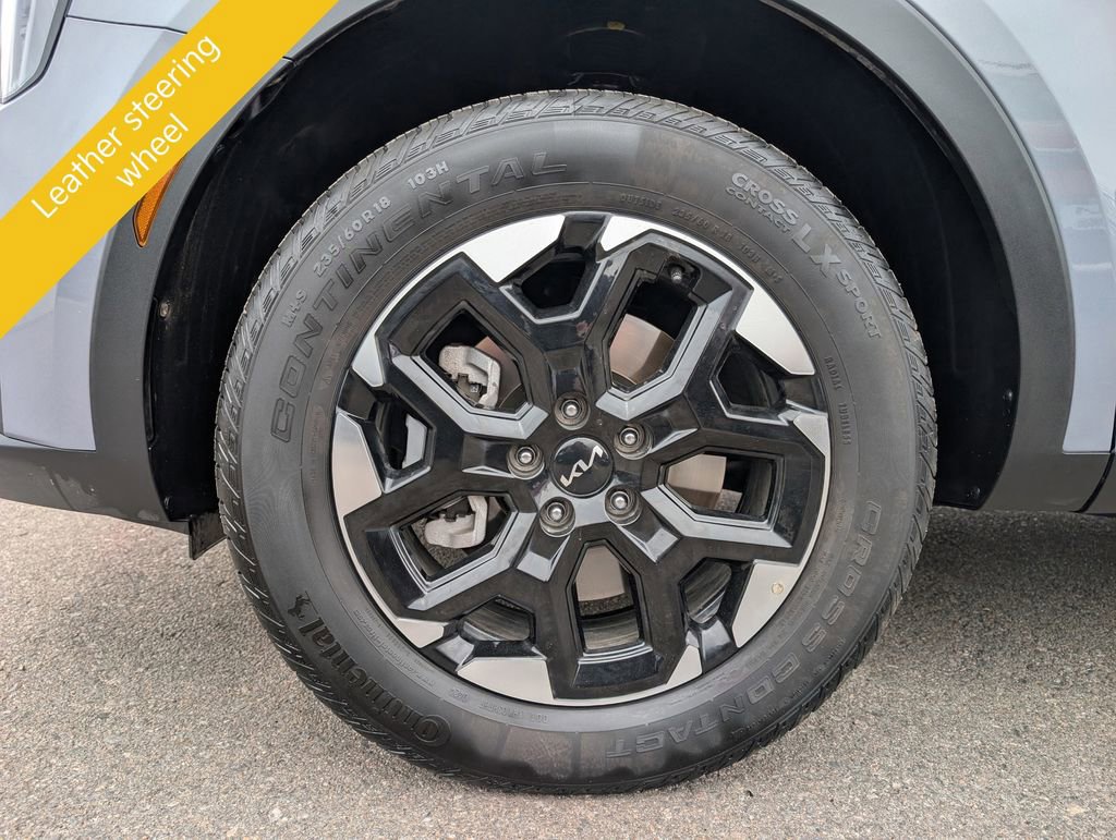 Certified 2025 Kia Sorento S w/ Panoramic Sunroof Package AWD/4WD image 13