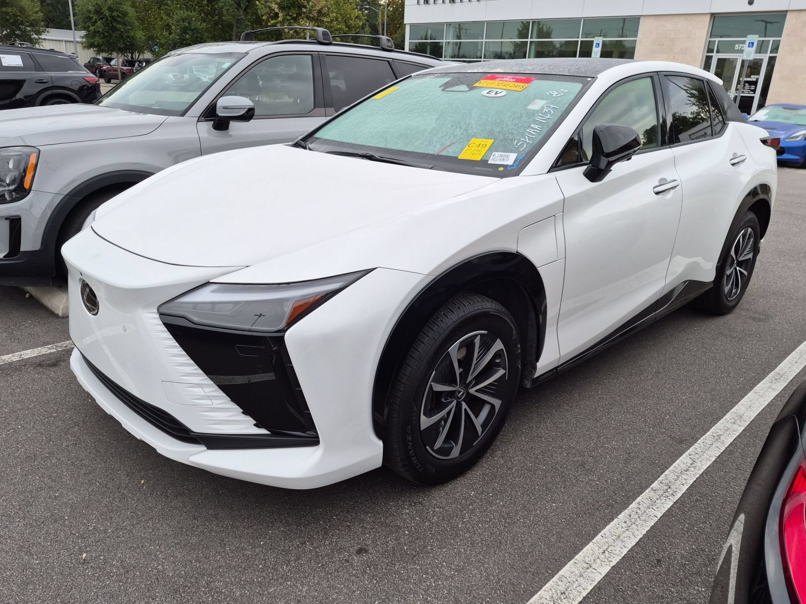 Used 2025 Lexus RZ 300e w/ Cold Area Package FWD image 5