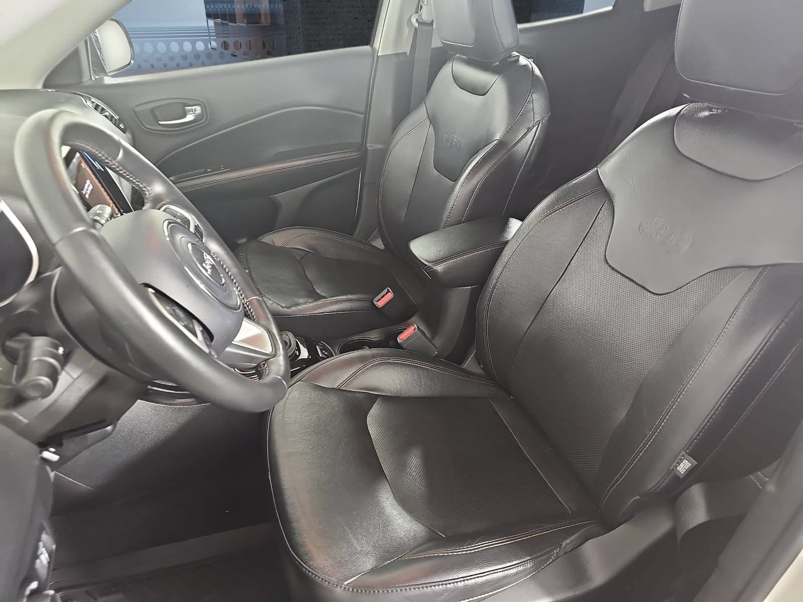 Used 2018 Jeep Compass Limited w/ Navigation Group AWD/4WD image 12