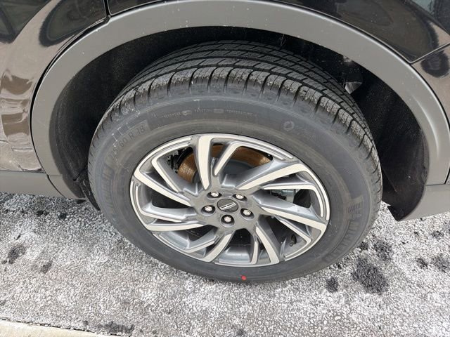 New 2026 Lincoln Corsair Premiere image 6