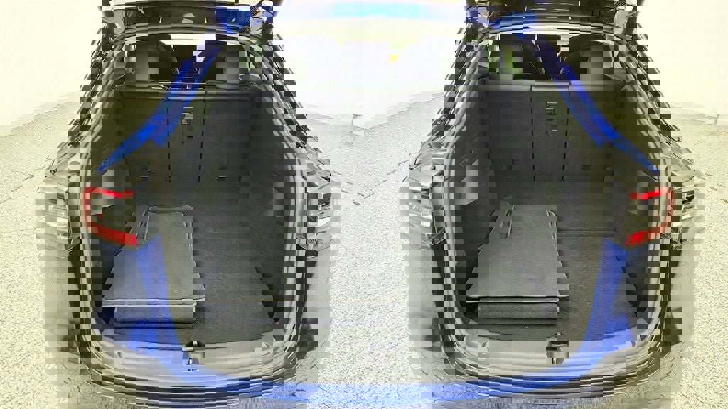 Used 2020 Tesla Model Y Long Range image 26