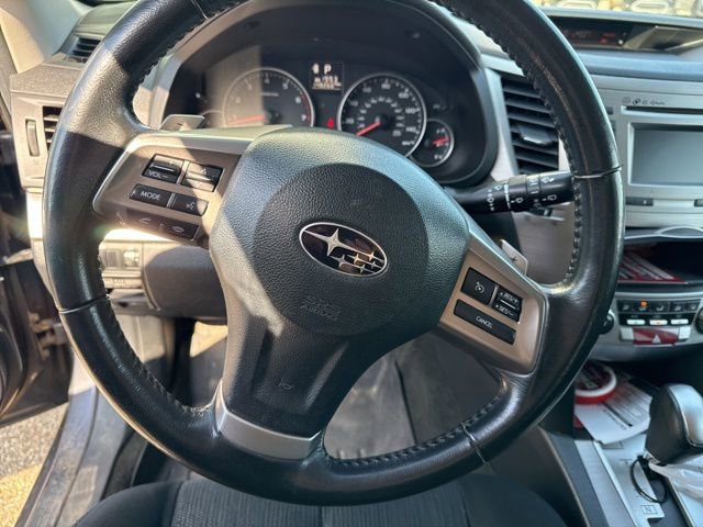 Used 2014 Subaru Outback 2.5i Premium AWD/4WD image 6