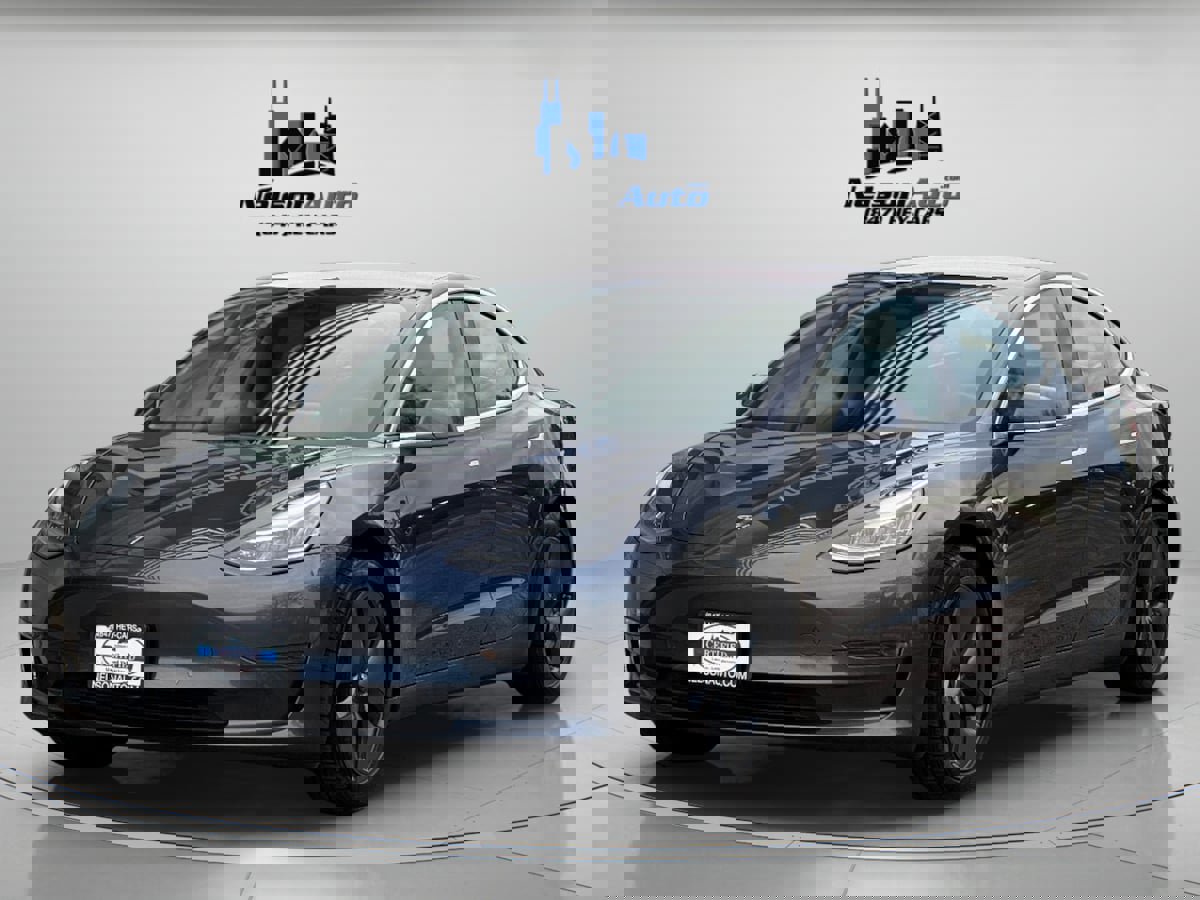 Used 2018 Tesla Model 3 Long Range image 9