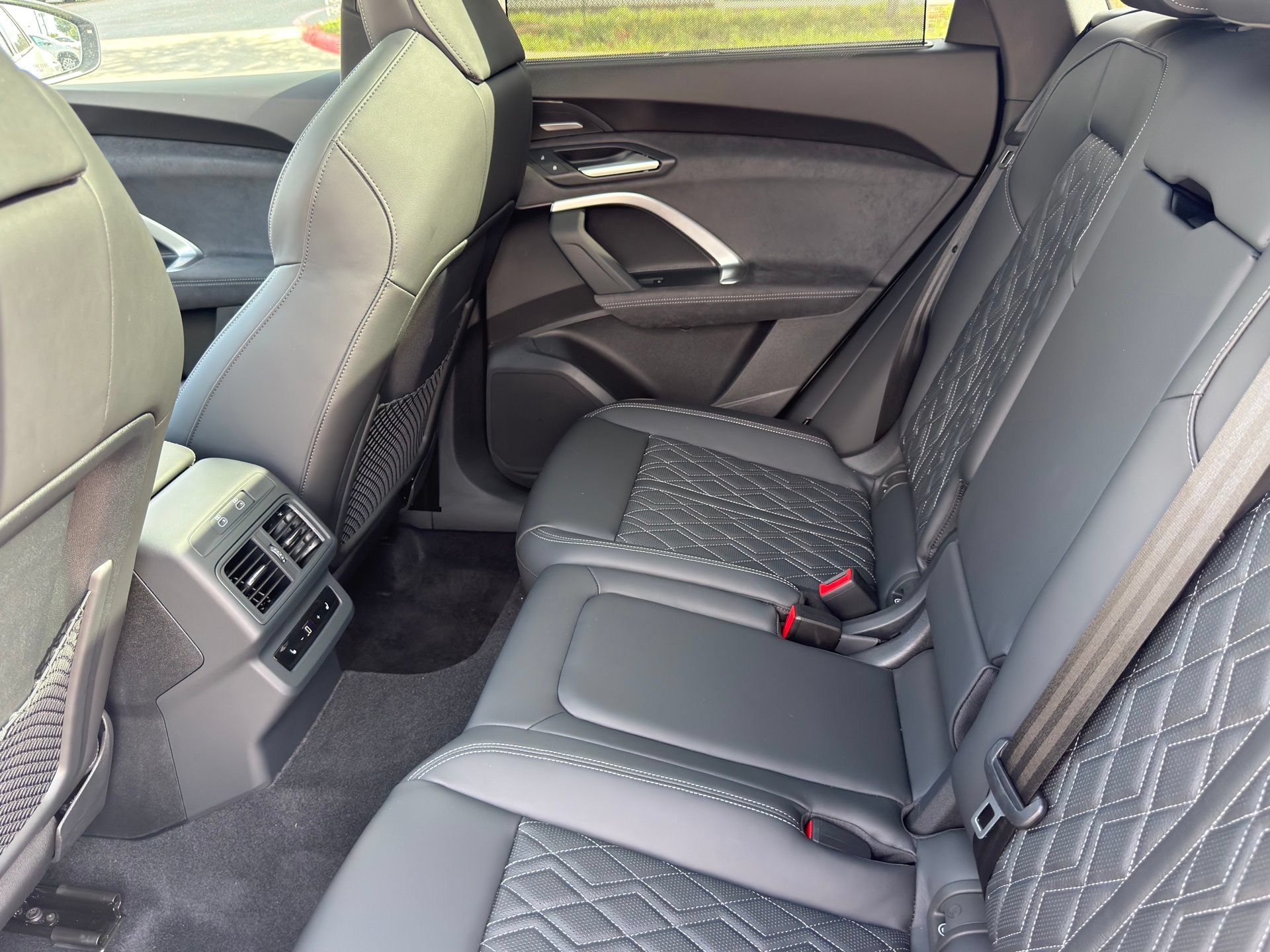 New 2026 Audi SQ5 Prestige AWD/4WD image 29