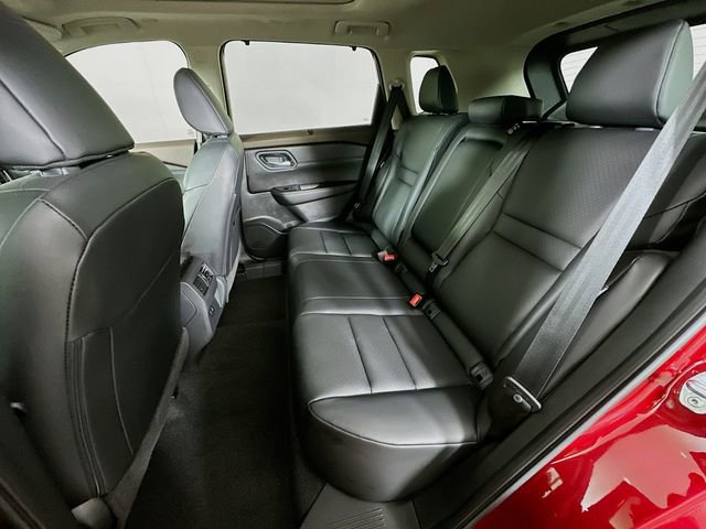 Used 2023 Nissan Rogue SV w/ SV Premium B Package image 31