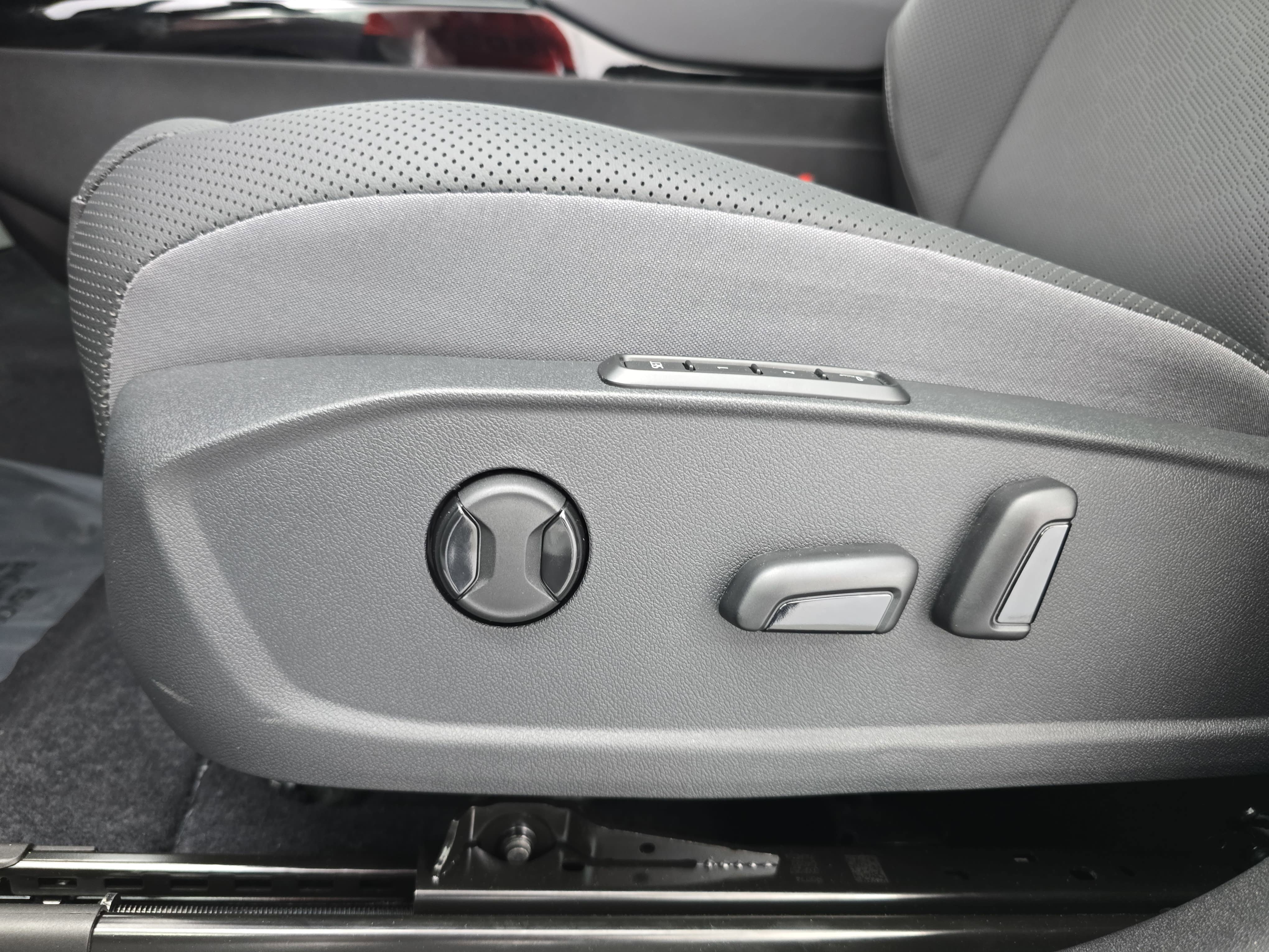 New 2026 Volkswagen ID.4 Pro S AWD/4WD image 29