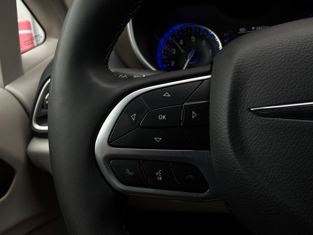 Used 2024 Chrysler Voyager LX FWD image 39