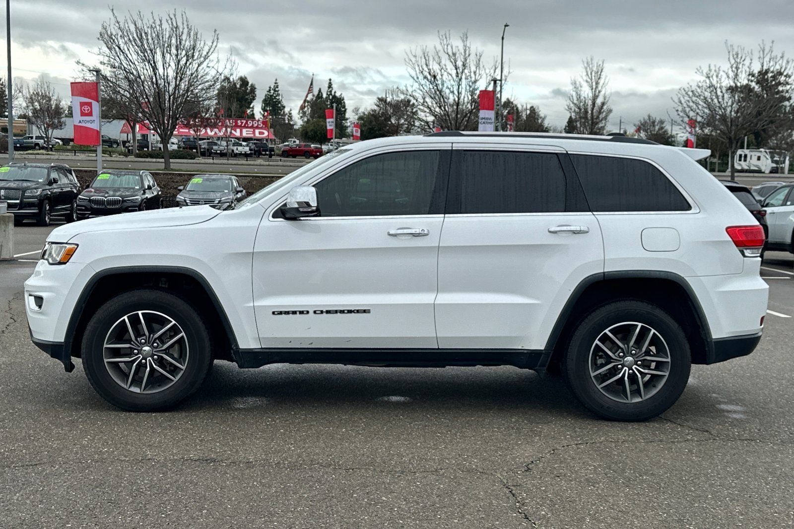 Used 2018 Jeep Grand Cherokee Limited image 7