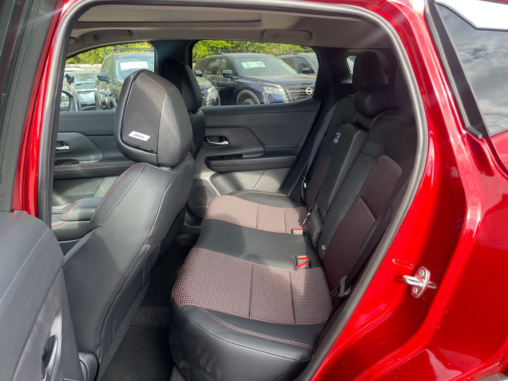 New 2027 Nissan Kicks SR w/ SR Premium Package FWD image 32