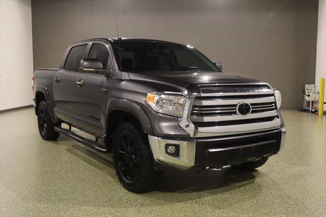 Used 2017 Toyota Tundra SR5 w/ SR5 Upgrade Package AWD/4WD image 1