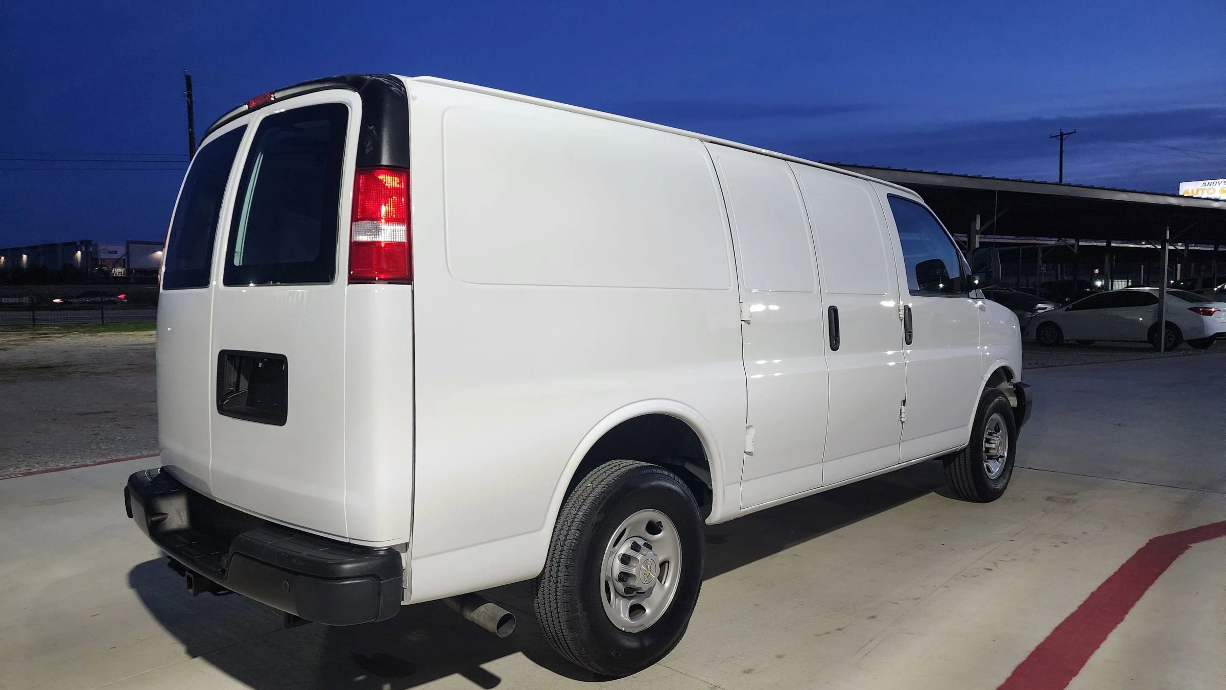 Used 2024 Chevrolet Express 2500 w/ Driver Convenience Package image 10