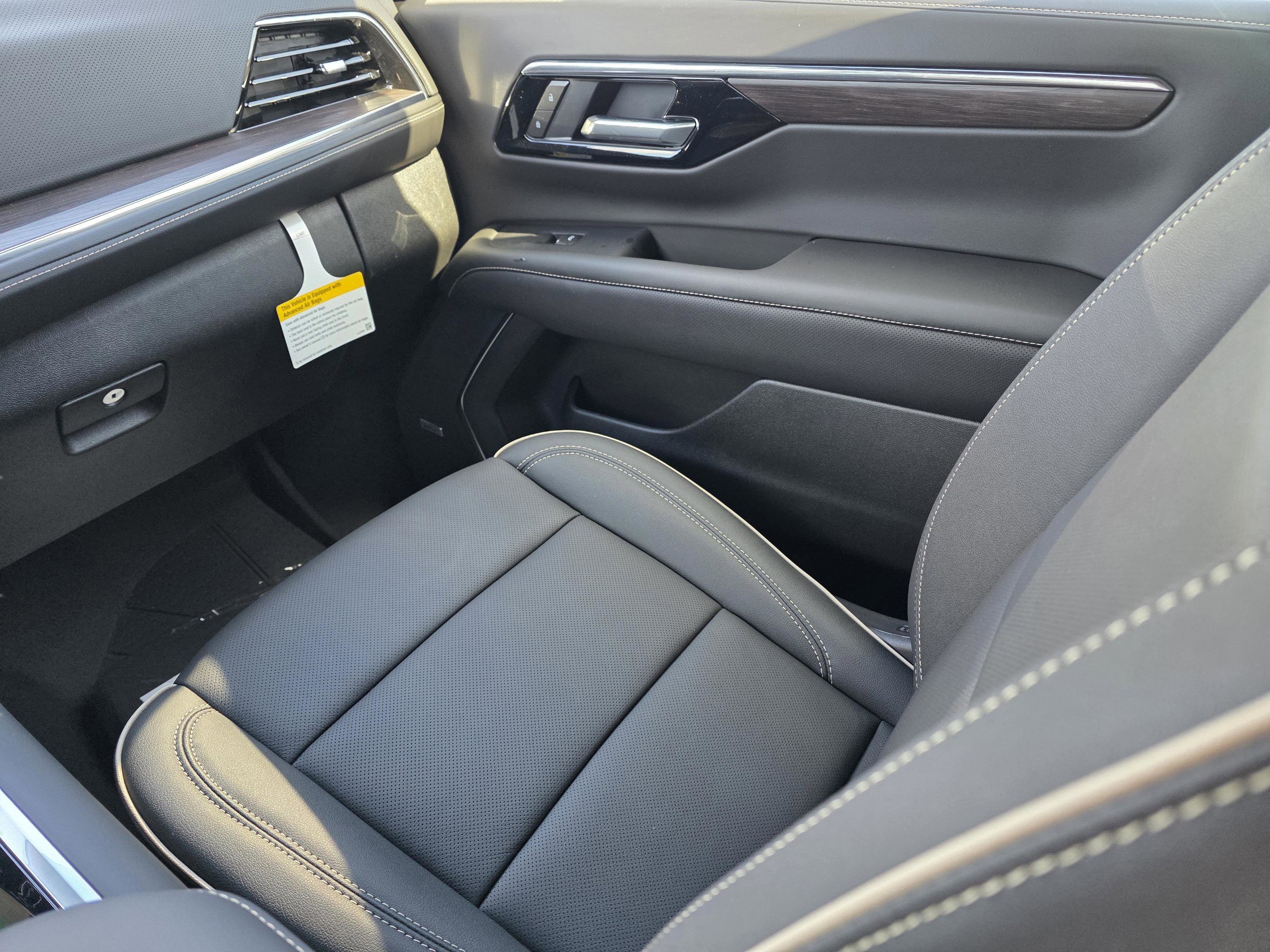 New 2026 Chevrolet Suburban Premier image 22