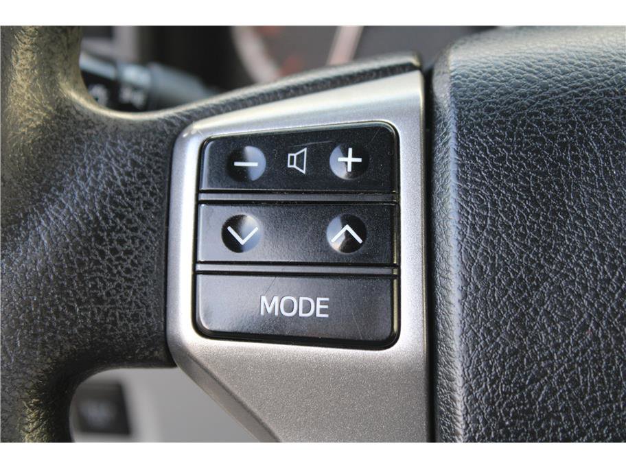 Used 2013 Toyota 4Runner SR5 w/ Convenience Pkg image 18