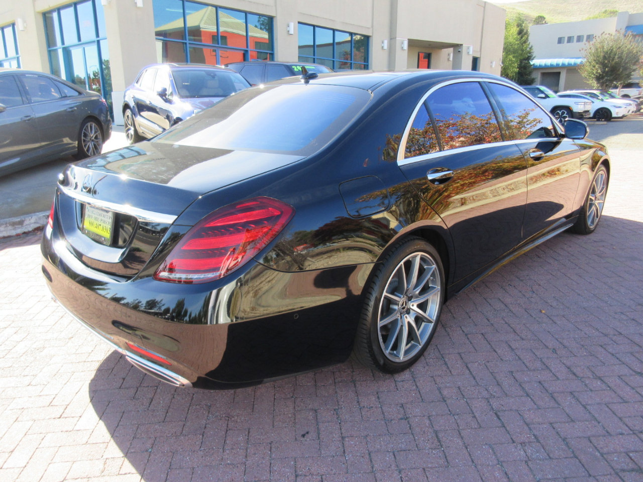 Used 2020 Mercedes-Benz S 560 Sedan w/ AMG Line Exterior image 2