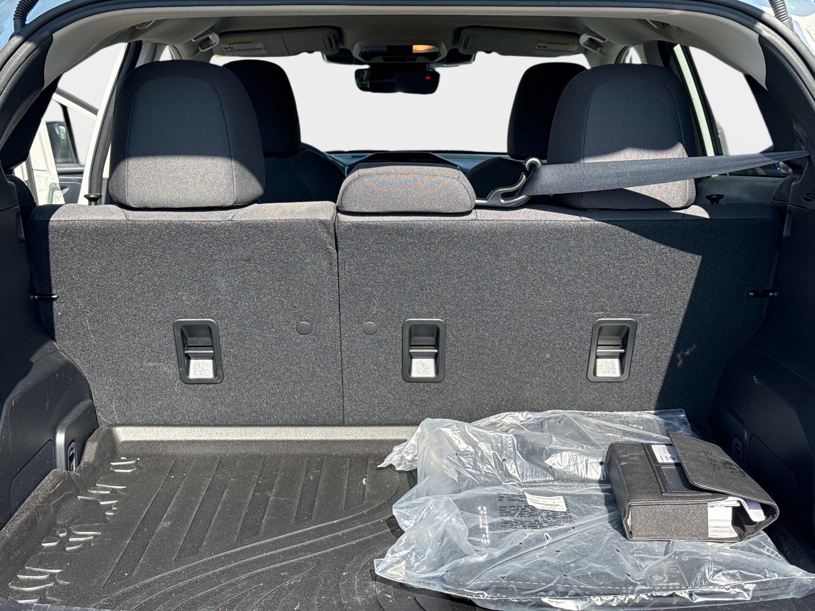 Used 2025 Subaru Crosstrek 2.0i Premium w/ Popular Package #4 image 12