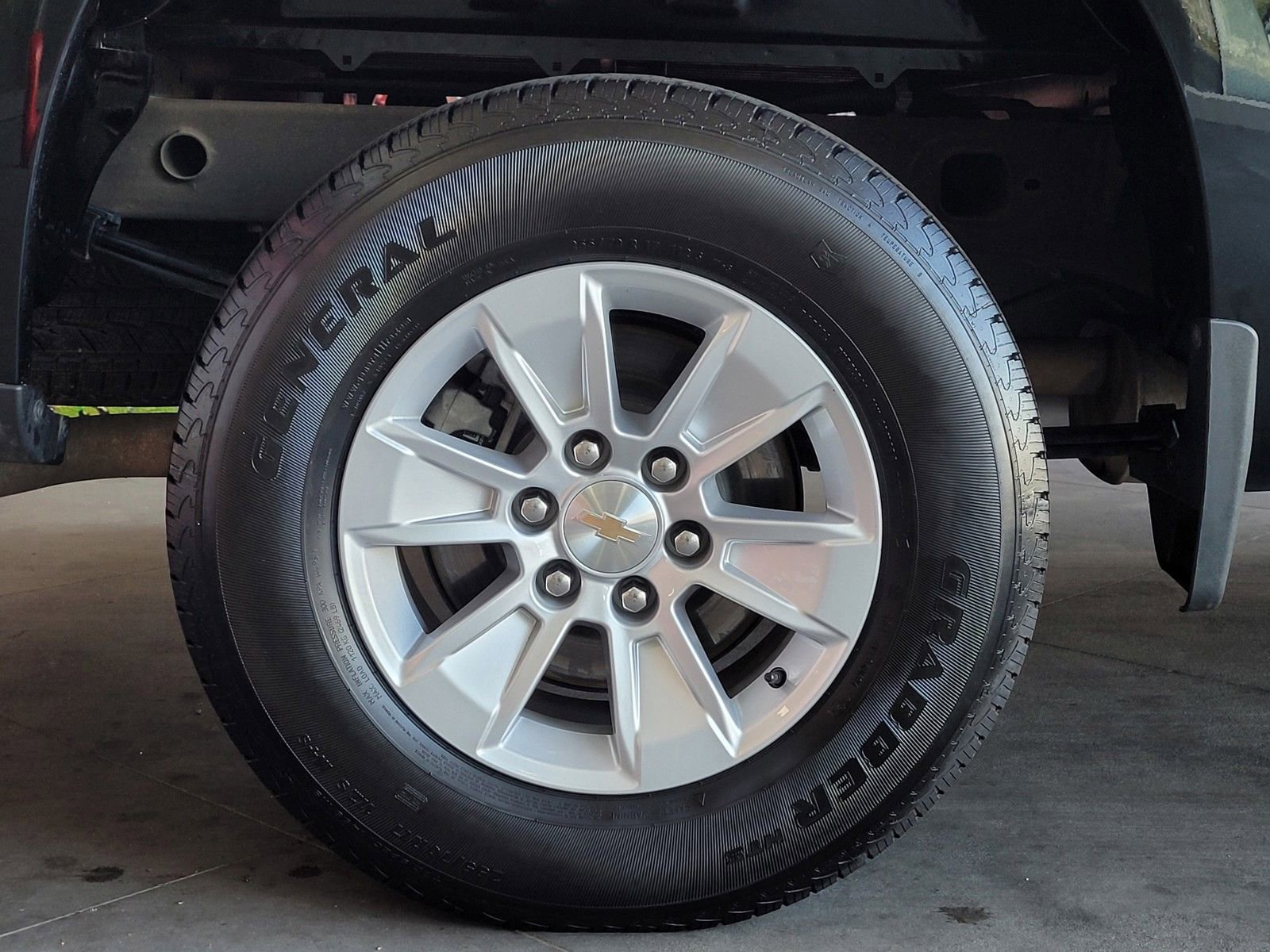 Used 2025 Chevrolet Silverado 1500 LT image 5