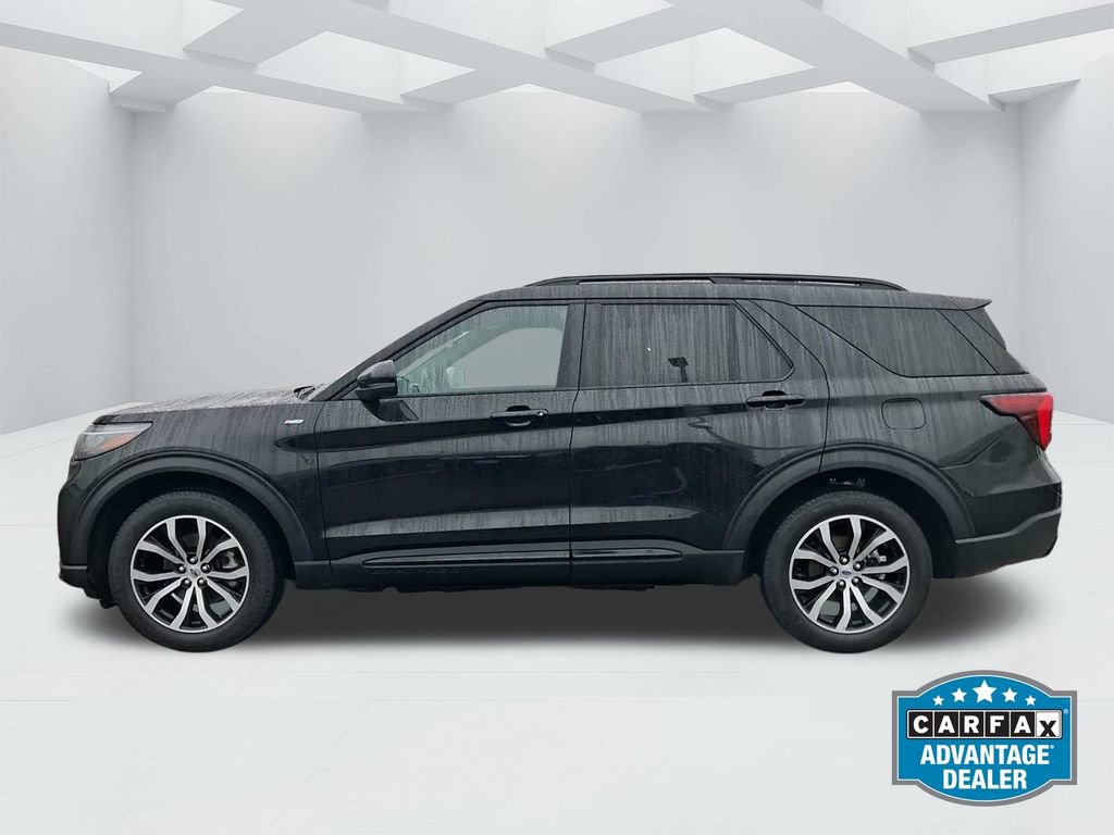 Used 2025 Ford Explorer ST-Line image 8