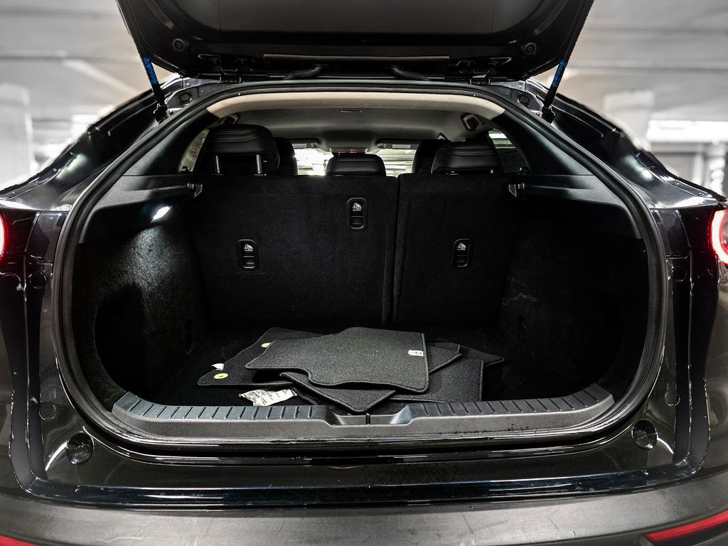 Used 2021 MAZDA CX-30 FWD 2.5 S w/ Select Package image 9