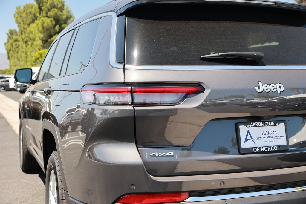 New 2026 Jeep Grand Cherokee L Laredo AWD/4WD image 10