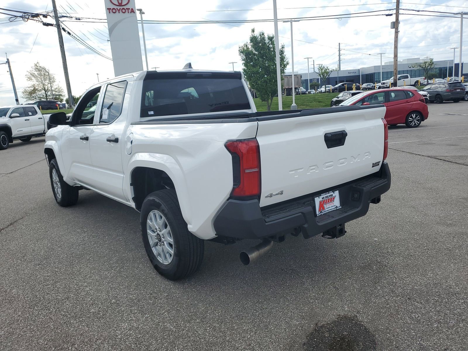 New 2026 Toyota Tacoma SR AWD/4WD image 3