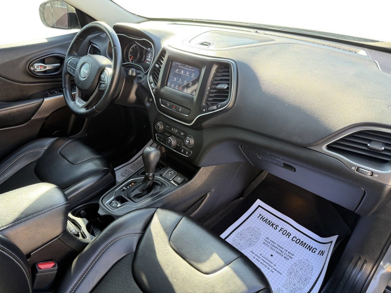 Used 2021 Jeep Cherokee Latitude Plus w/ Sun & Sound Group image 12